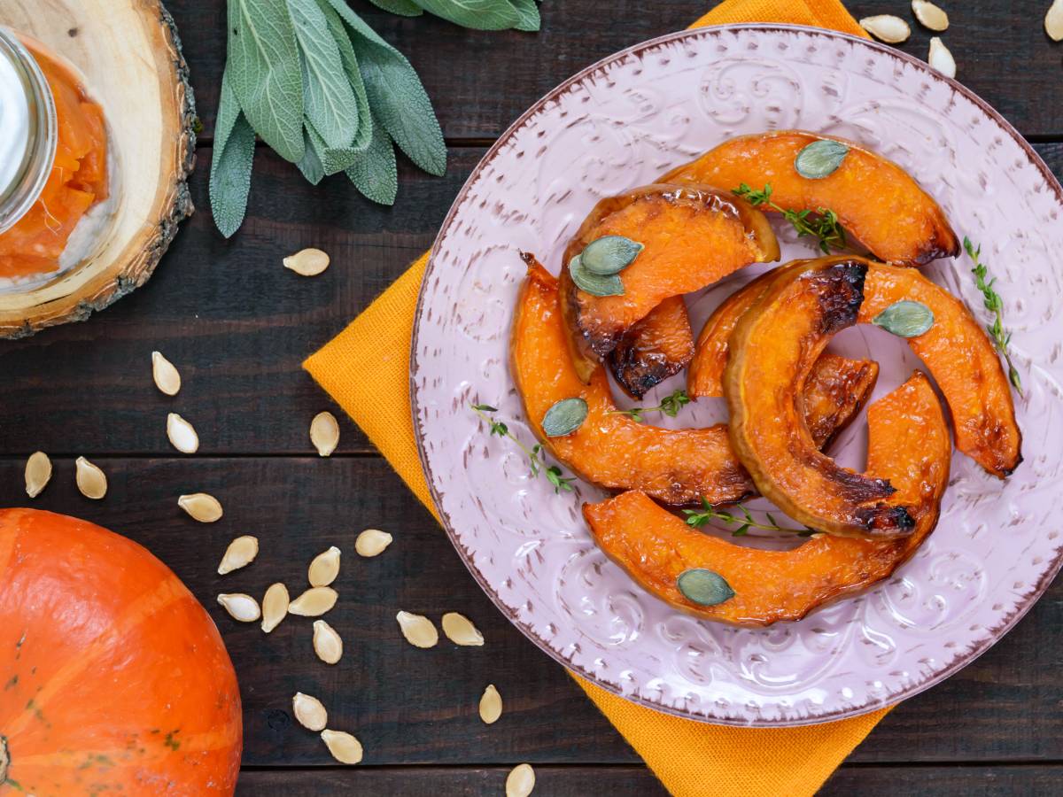 Interesująca propozycja podania dyni pieczonej z miodem